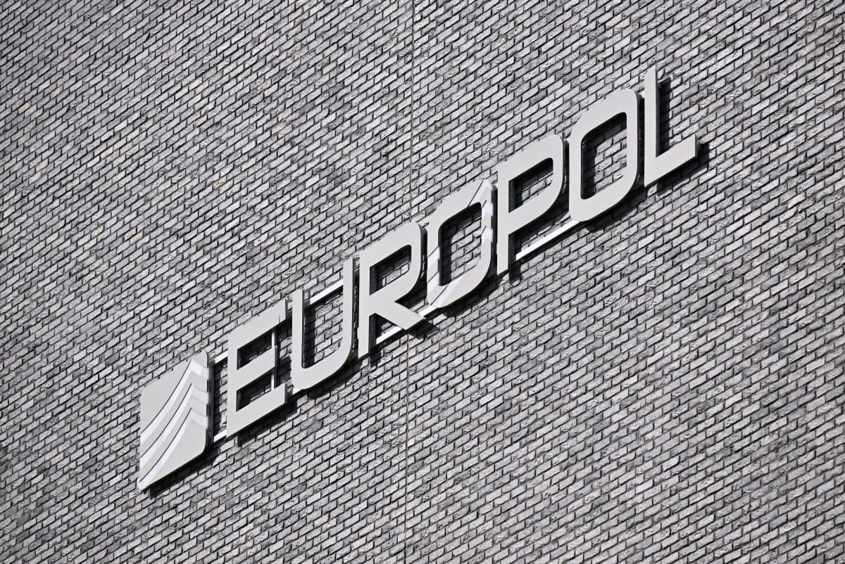 Europol, DDoS kiralama hizmetlerine karşı operasyon başlattı: 4 tutuklama ve 53 alan adı kapatıldı