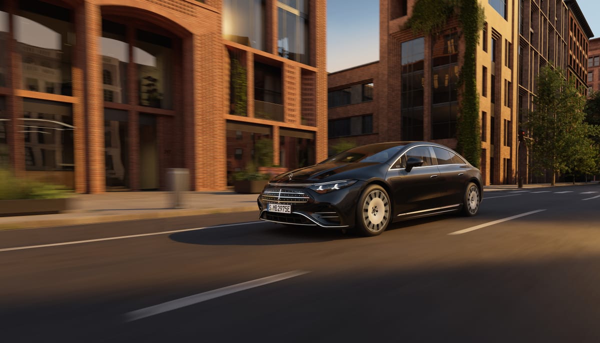 Mercedes EQS ABD’de Geri Dönüş Yapıyor: Uzun Menzil ve Hızlı Şarj İmkanı