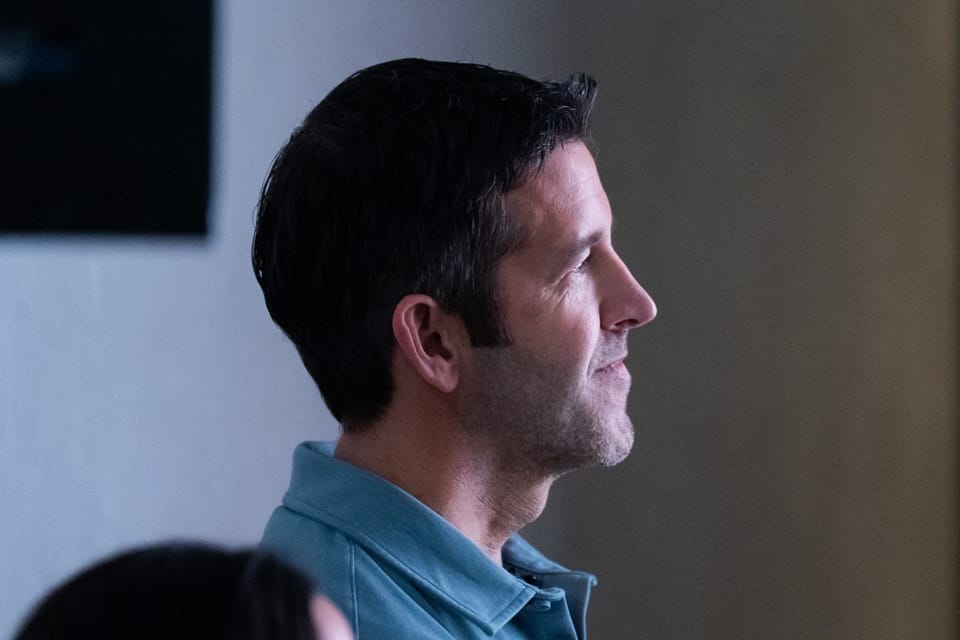 Apple’ın Yeni Lideri John Ternus: Dünyanın En Güçlü Şirketlerinden Birini Yönetmek